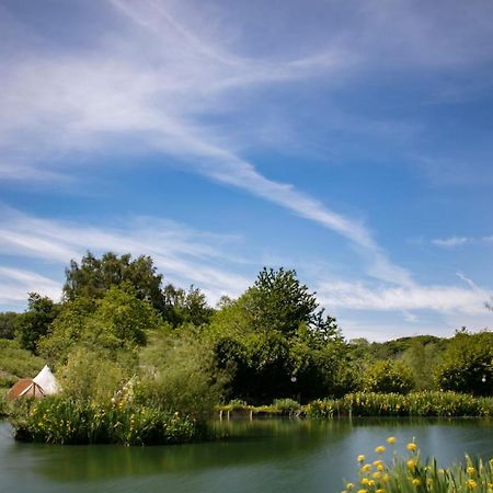 Lloyds Meadow Glamping Hotell Chester Exteriör bild