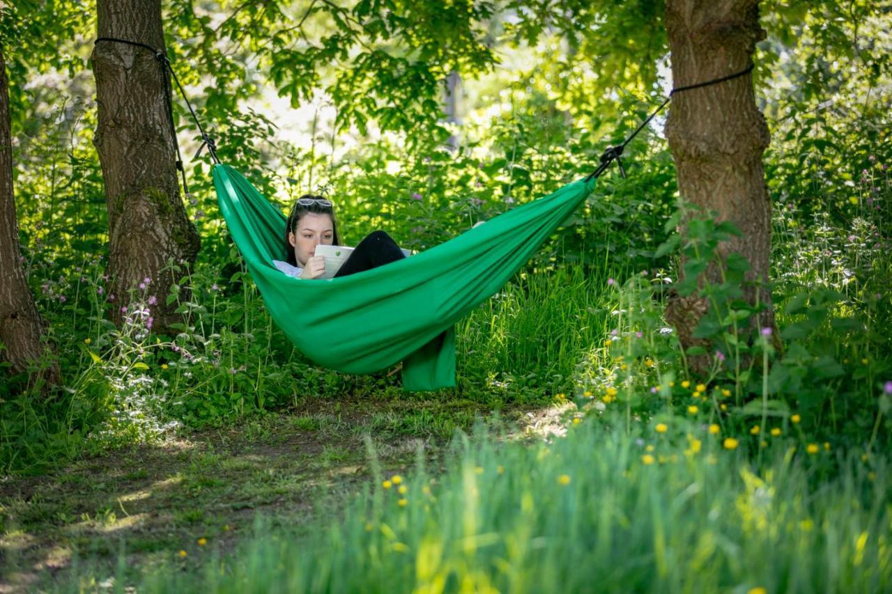 Lloyds Meadow Glamping Hotell Chester Exteriör bild