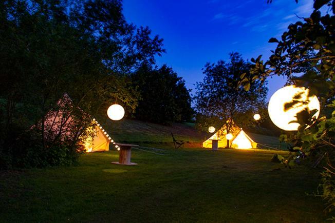 Lloyds Meadow Glamping Hotell Chester Exteriör bild