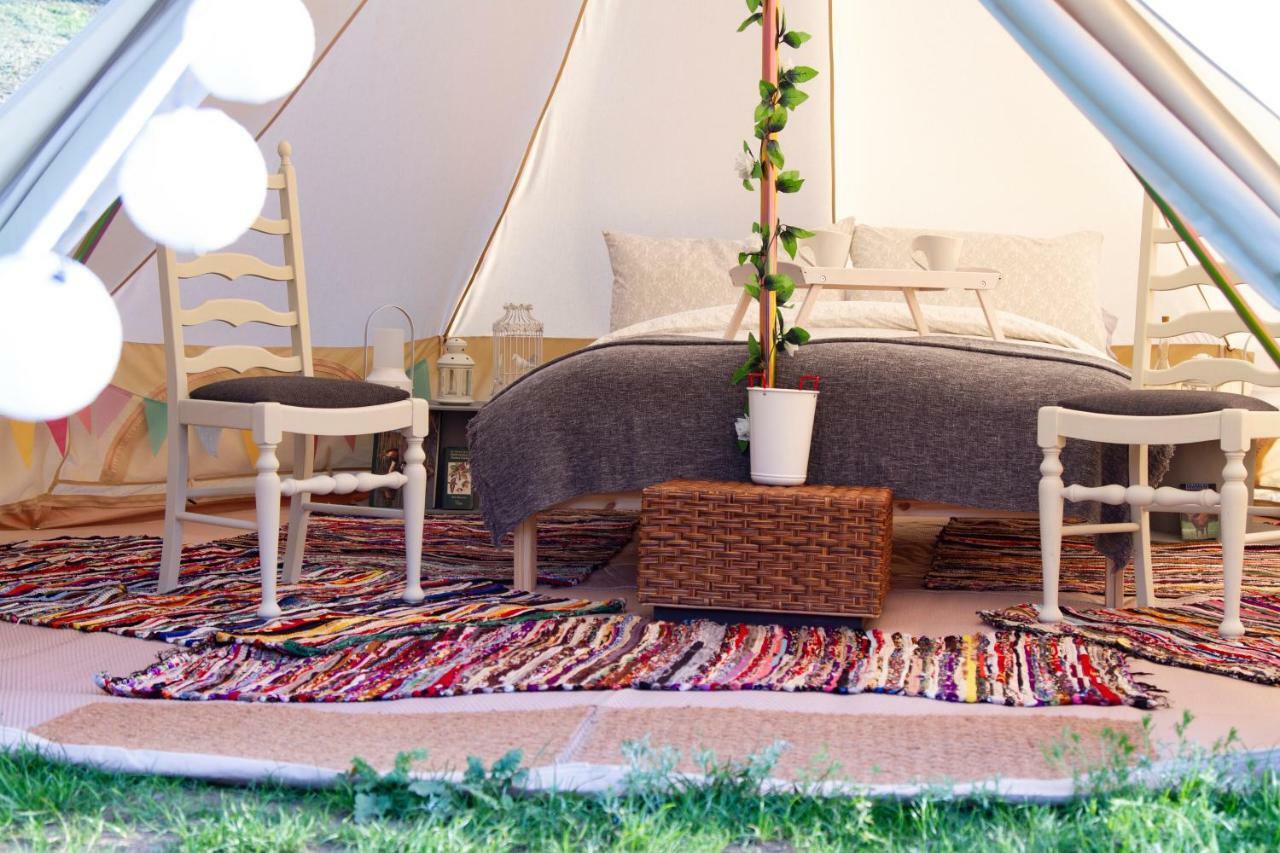 Lloyds Meadow Glamping Hotell Chester Exteriör bild