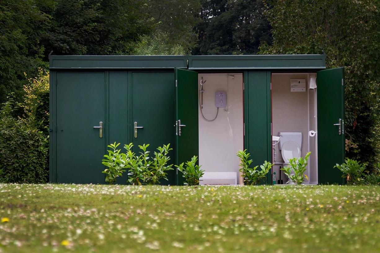 Lloyds Meadow Glamping Hotell Chester Exteriör bild